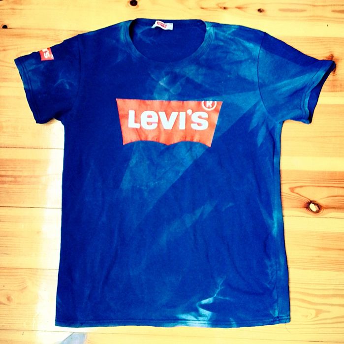 Bardzo fajny jedyny taki podkoszulek męski firmy Levi's z USA