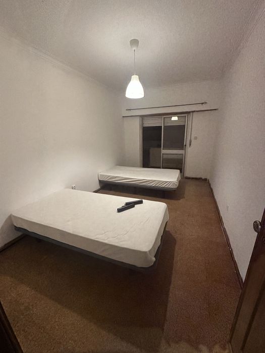 Camas para alugar em quartos compartilhados( reservas)