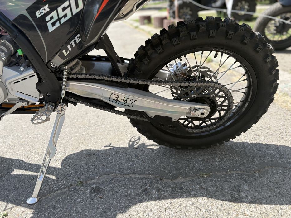 Мотоцикл ESX 250 Lite II