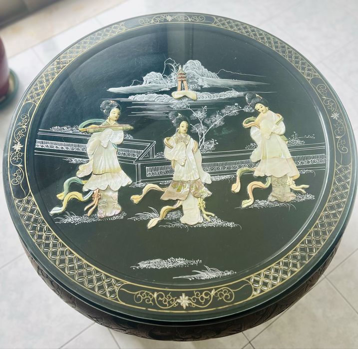 Vintage Mother-of-Pearl Table64552974646786120