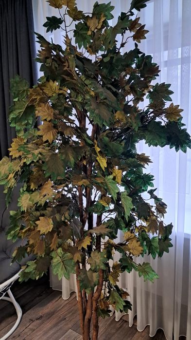 Штучне дерево...