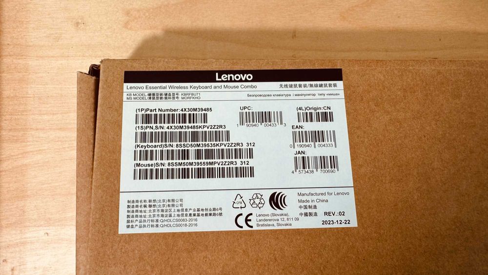 TECLADO E RATO sem fio Lenovo Essential Gen2, preto Português