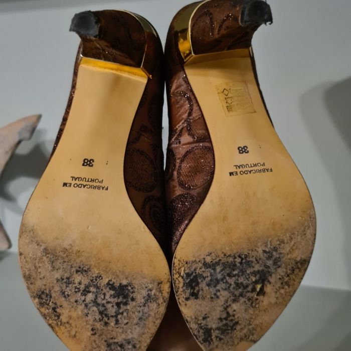 Sapato bronze 38