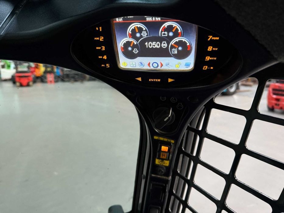 Bobcat T590   – Excelente Estado (Como Nova)