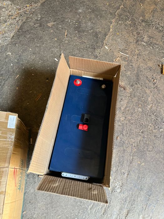 гібридні інвектори та акумулятори до них