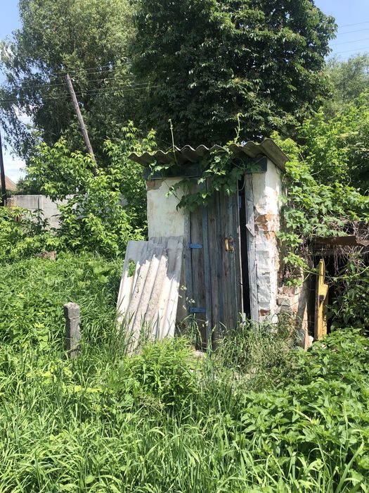 Продам будинок 70 км.від м.Києва в смт.Брусилів з газом та світлом