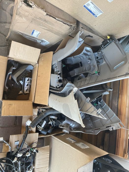 Honda Pilot Drzwi tylne lewe,srodek,plastiki,uszczelki,zawiesze,szybki