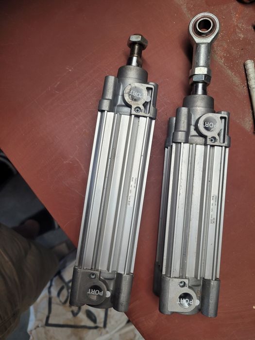 Siłowniki pneumatyczne FESTO I INNE