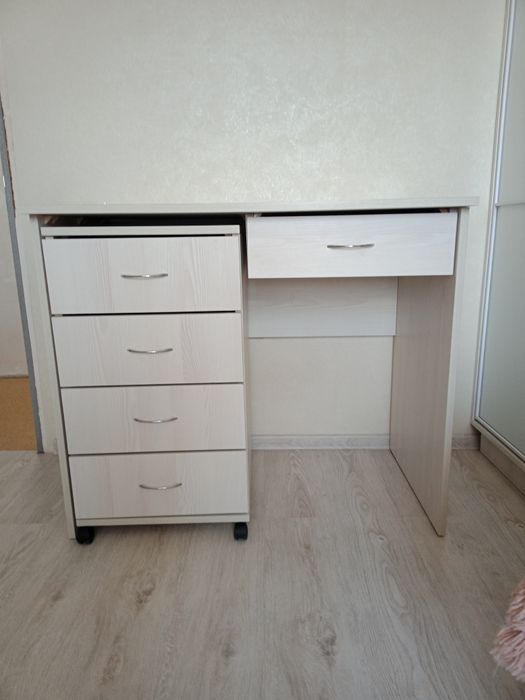 Меблі на замовлення, комод, тумбочки,столи, шафи-купе, та  інше