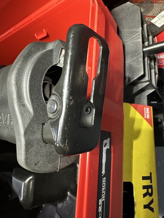 Hilti SR 6-22 Nuron / безщіткова шабельна пила Хілті Нурон