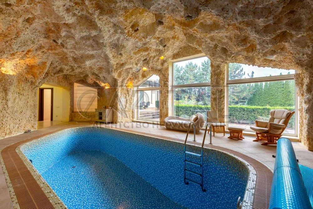 Продаж будинку преміального класу Софіївська Борщагівка, вул. Скіфська