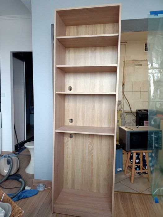 Sprzedam  regał jasny kolor