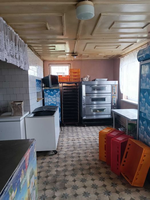 Здам приміщення їдальні з прилеглою територією в районі Пивзаводу.