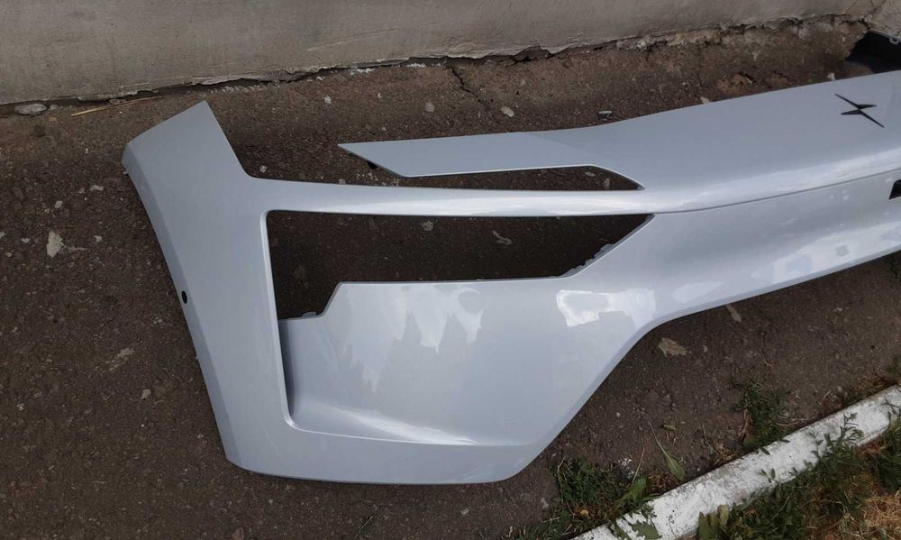 Polestar 4 верх бампера передній