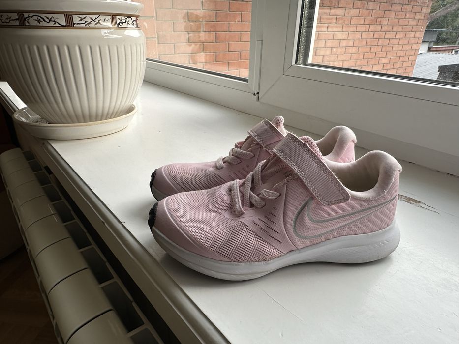 Кросівки nike розові