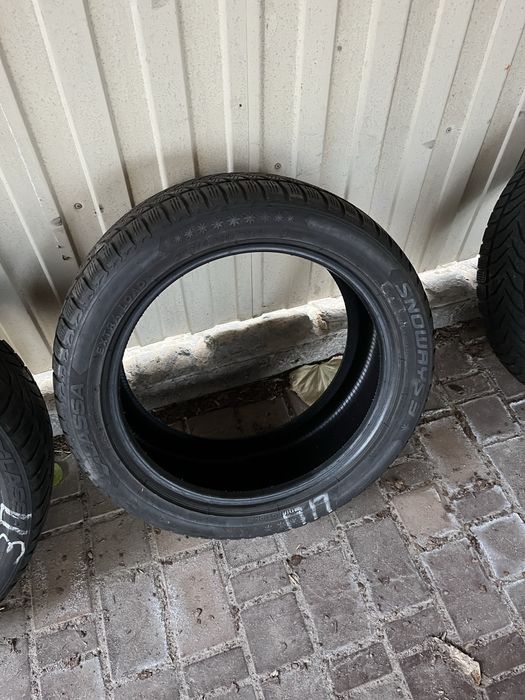 LASSA 235/45 R17 , зима, 4 шт, 5 мм
