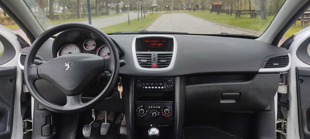 Peugeot 207  1.6HDi
