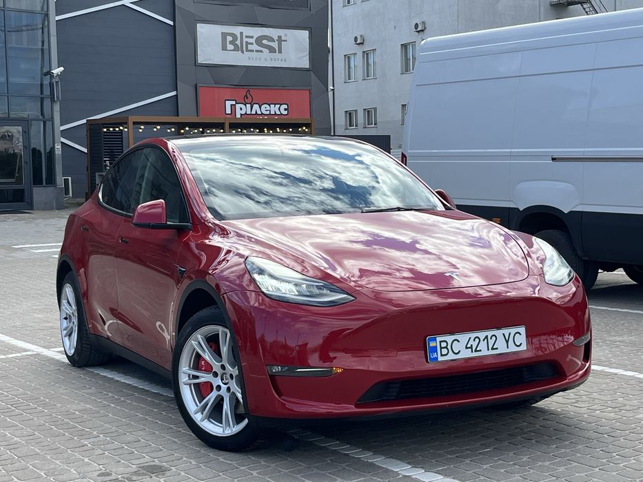Tesla Model Y Long Range Dual Motor All-Wheel Drive 2021 Red