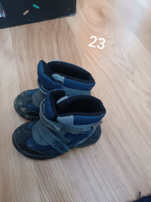 Взуття дитяче приємні ціни гарний стан