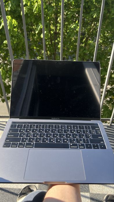 MacBook pro a2159, запчастини