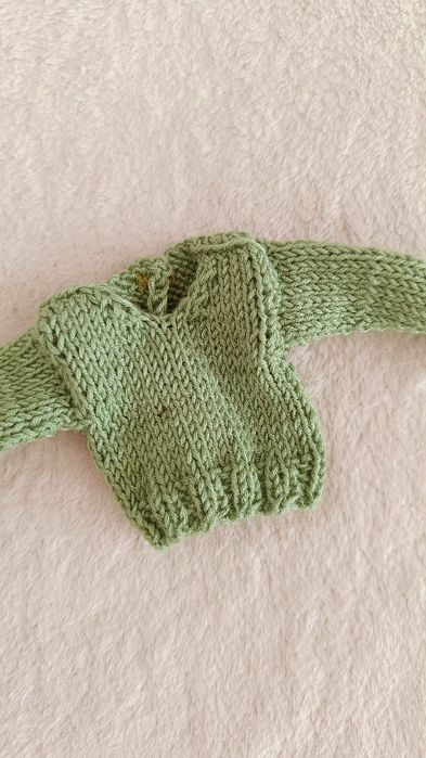 Sweter dla Barbie, ubranko dla Barbie, made to move