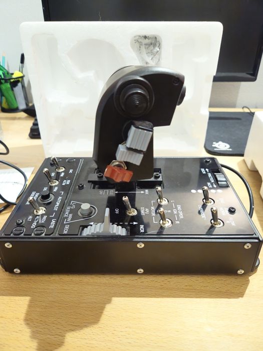 HOTAS Thrustmaster Warthog