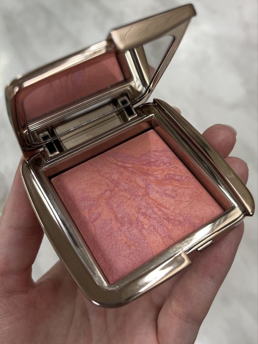 Hourglass Ambient Lighting Blush румʼяна