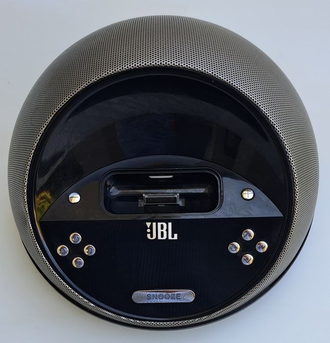 Telefone Apple.Rádio,despertador, carregador de tlf. Apple, marca JBL.
