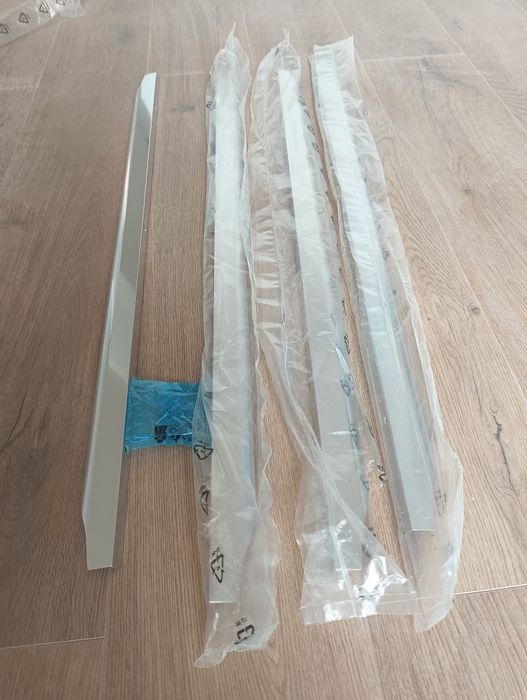 Uchwyty krawędziowe do szafki 80 cm 4 sztuki m