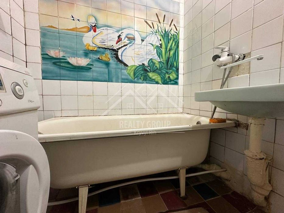 Продаж 2к квартири в ЦМ районі (Карнаватка)