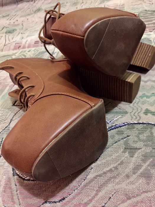 Женские ботинки на осень 38р новые