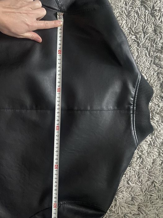 Шкіряна куртка     .