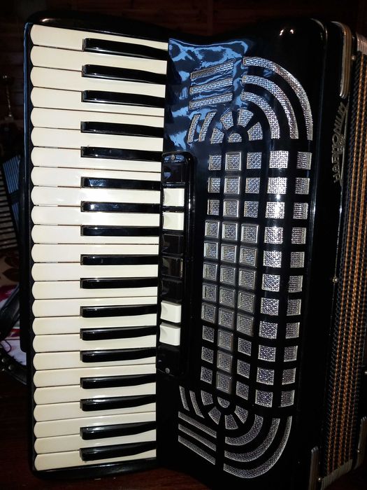 Akordeon włoski HARMONIUM.4 chórowy 120B Połaniec • OLX.pl