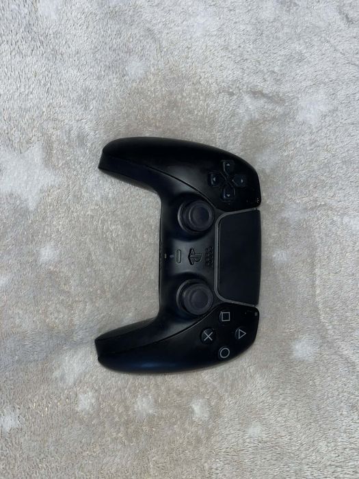 Pad ps5 czarny  sprawny w 100%