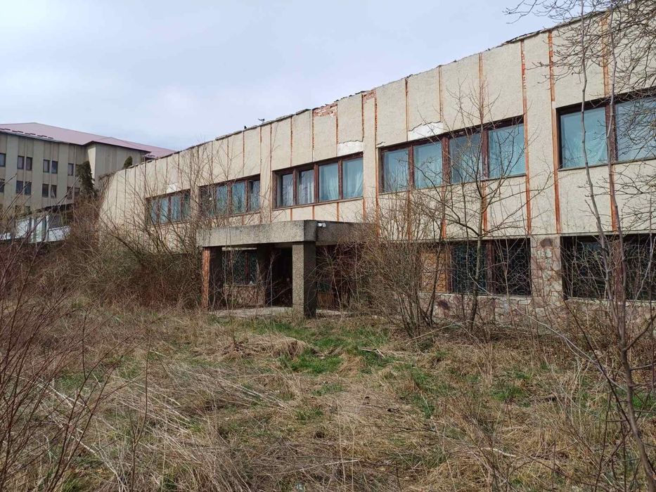 Продаж або оренда комерційного приміщення їдальні площею 3200м.кв