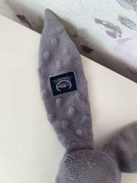 Szary Króliczek La Millou minky zabawka dla dziecka