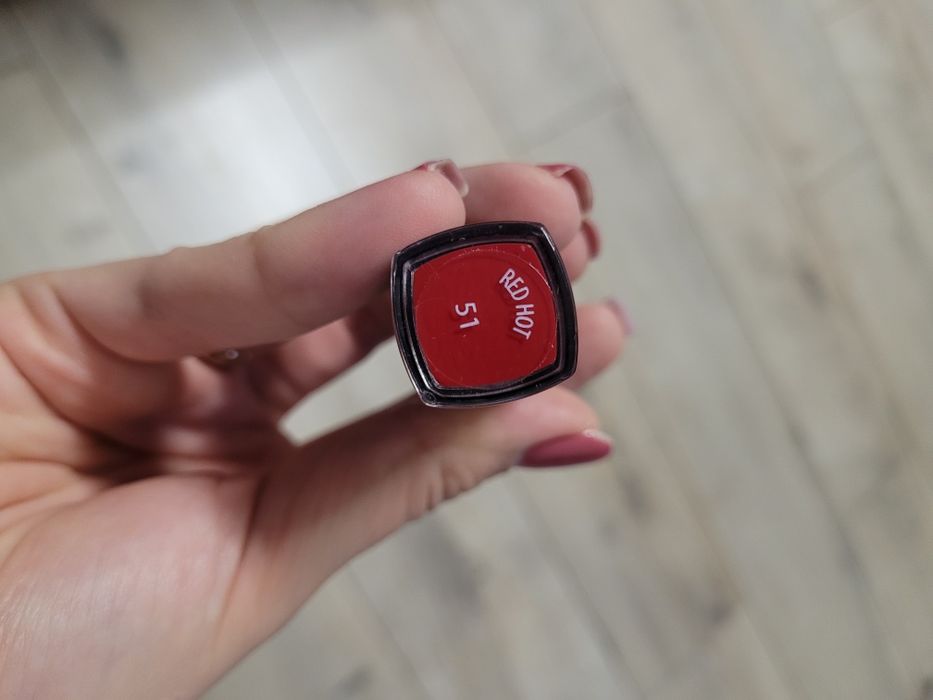 Szminka/pomadka marki Joko klasyczna czerwień