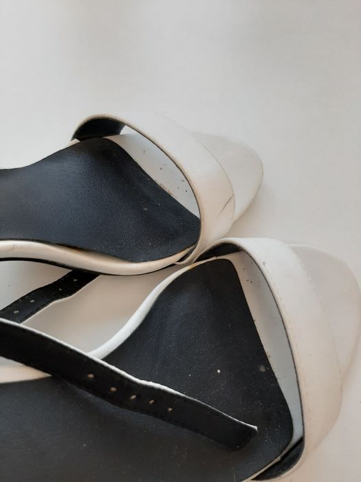 Białe buty na słupku new look 39