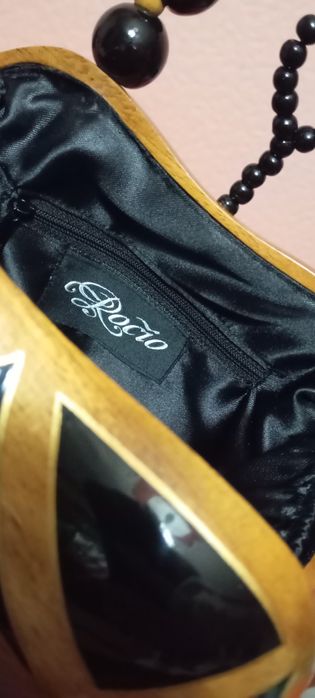 Брендовая, сумочка из дерева.