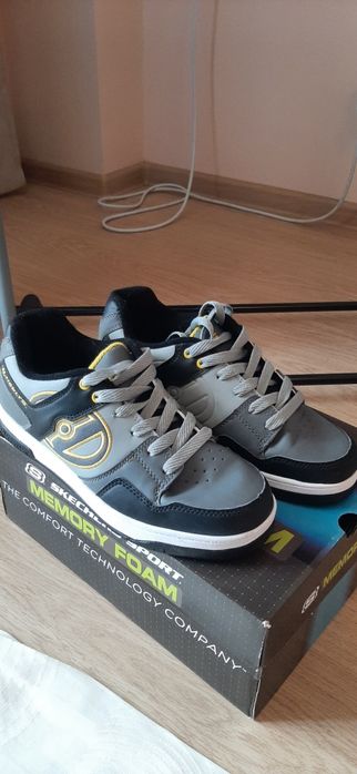 Heelys роликові кросівки ,40,5 розмір