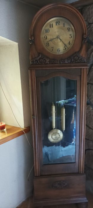 Zabytkowy zegar stojący