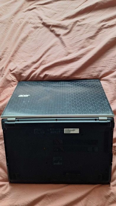 Laptop Acer Aspire V3-574G