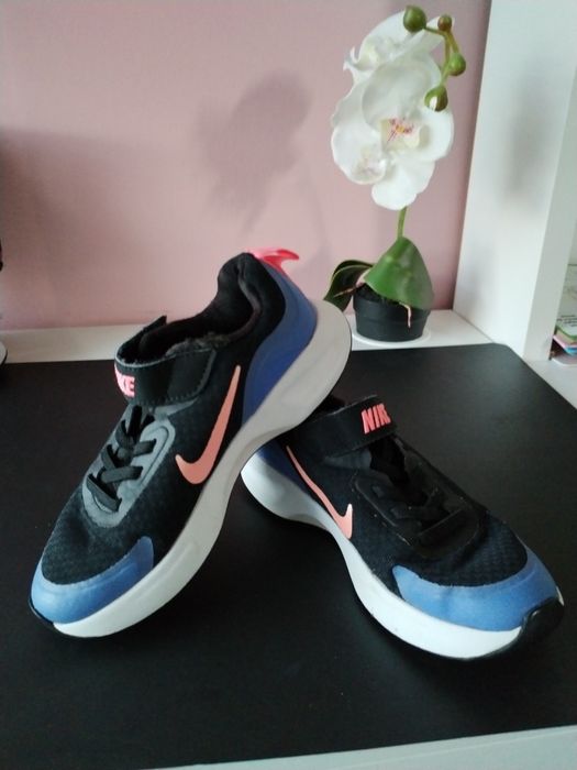 Adidasy Nike roz. 31