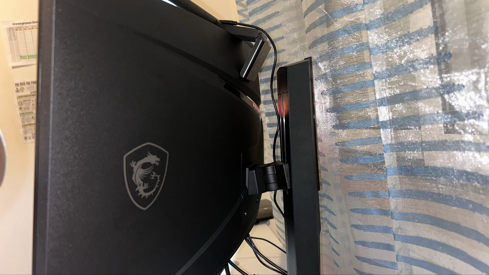 Monitor MPG 27” 240hz