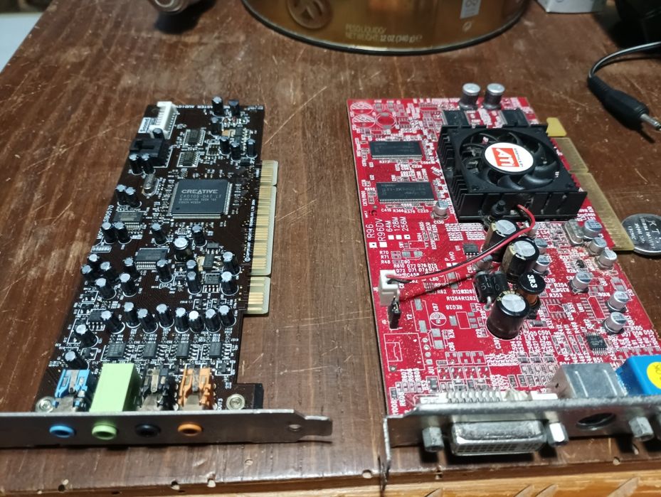 Placa de som soudblaster e gráfica ATI