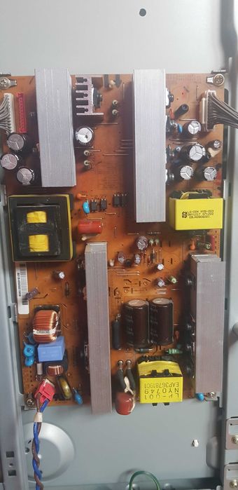 TV LG 37LG5000 para peças