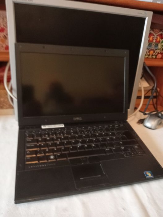 Laptop Dell w bardzo dobrym stanie