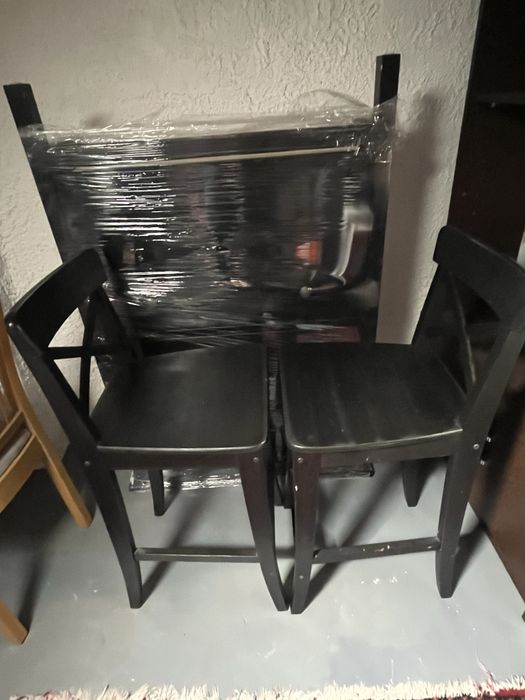 2x "bar chairs" ( cadeiras banco alto)