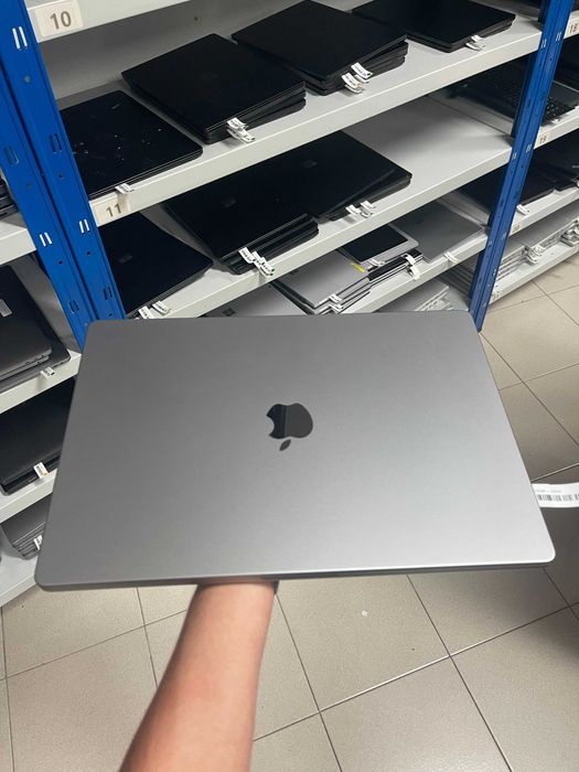 MacBook Pro 16 M2 Pro 16GB 500GB SSD Cinzento Sideral (2023) | Tech-Refurb | Loja Oeiras |