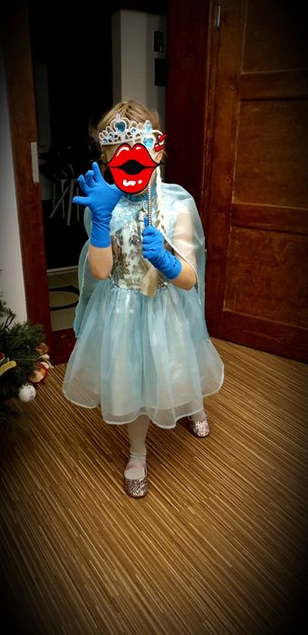 Strój Elsy z krainy lodu